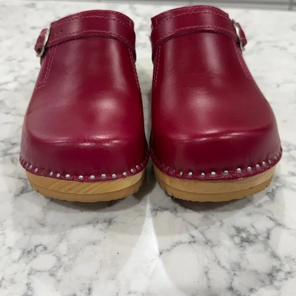 Troentorp “Raspberry” color Leather Clogs with Buckle New Without tags - Picture 6 of 8